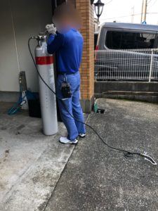 トレーサーガスボンベセッティング