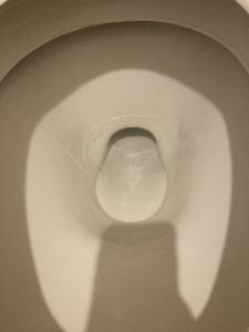 便器内に水漏れ