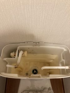 タンク内部部品を取り外したところ