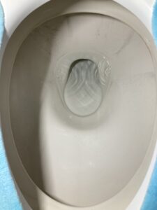 便器内に水漏れ