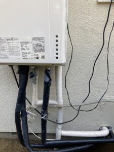 給湯器下の新規配管(2)
