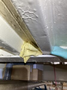 漏水を止めるためにお客様が設置したウエス