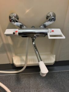 交換前のサーモシャワー混合栓